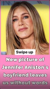 Everyone is saying the same thing about Jennifer Aniston’s first picture with her new boyfriend